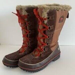 Women's Canadiana Winter Boots (Walmart Brand) Size 8